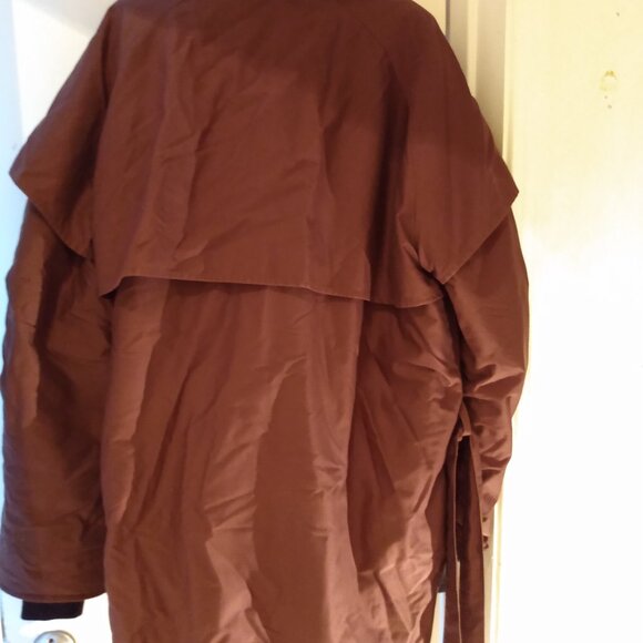 Kanuk Women's Coat, Brown, Size L , in excellent condition - Picture 3 of 5